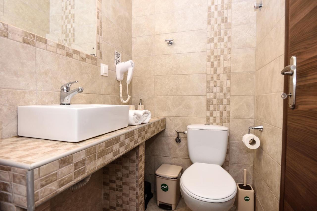 Anna Pousi Studios & Apartment Ormos Panagias Bagian luar foto