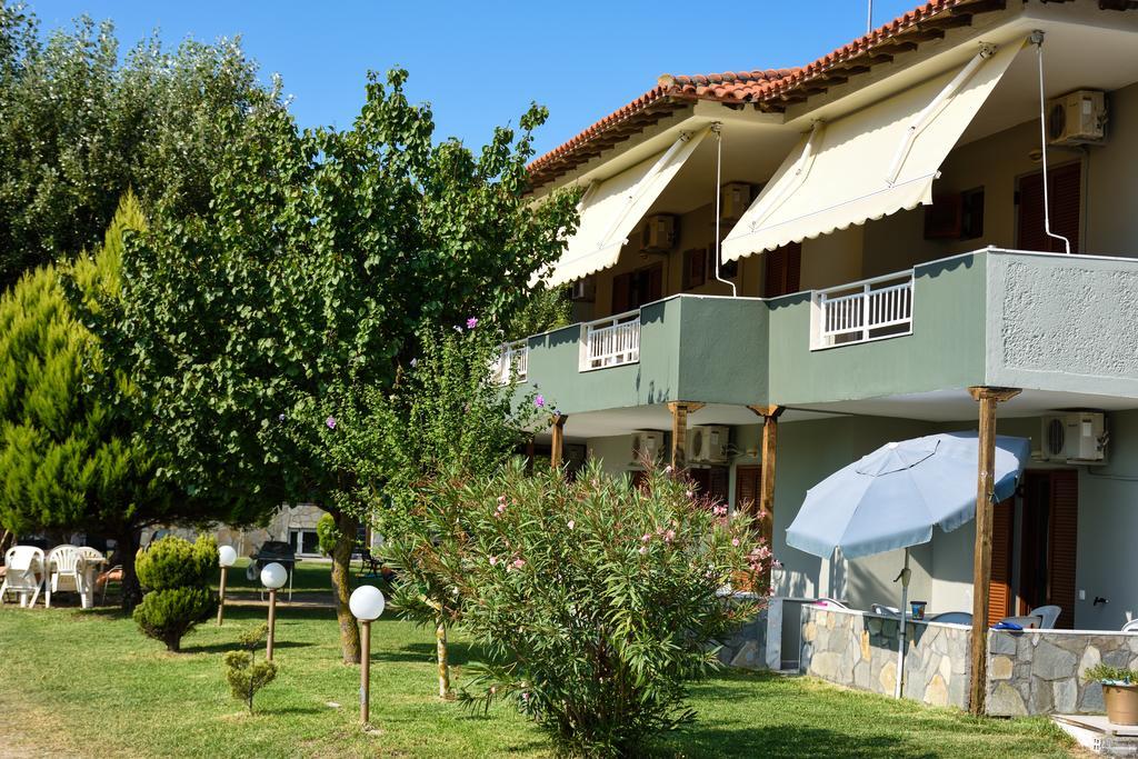 Anna Pousi Studios & Apartment Ormos Panagias Bagian luar foto