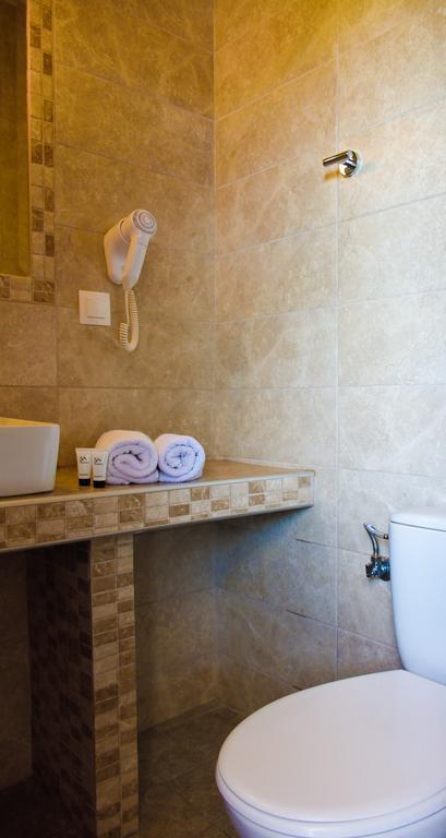 Anna Pousi Studios & Apartment Ormos Panagias Bagian luar foto