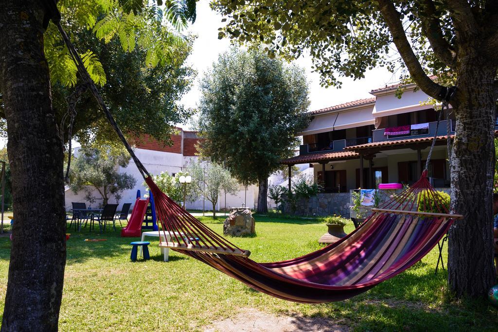 Anna Pousi Studios & Apartment Ormos Panagias Bagian luar foto
