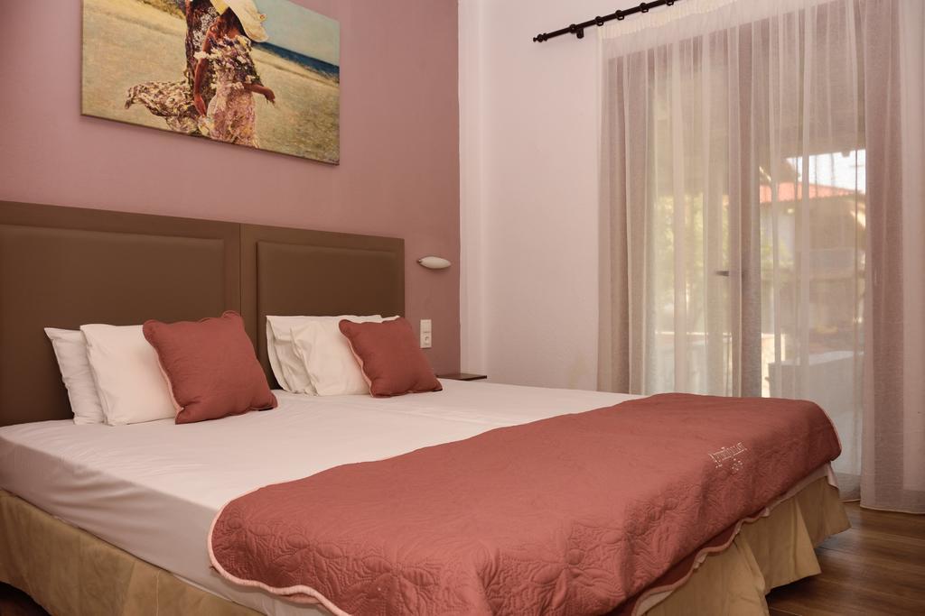 Anna Pousi Studios & Apartment Ormos Panagias Bagian luar foto