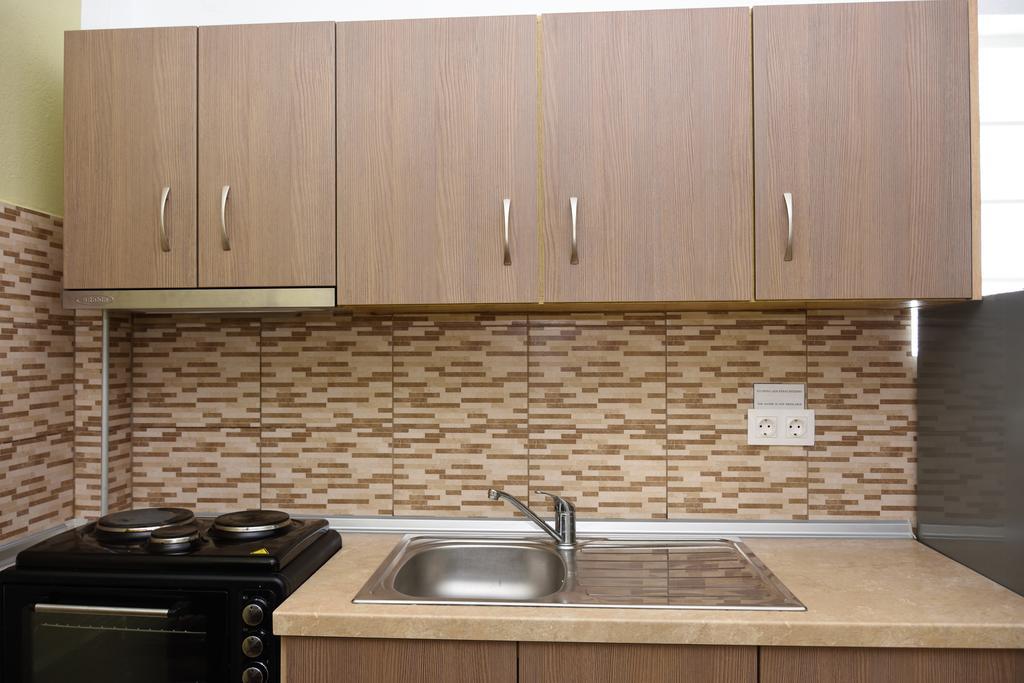 Anna Pousi Studios & Apartment Ormos Panagias Bagian luar foto