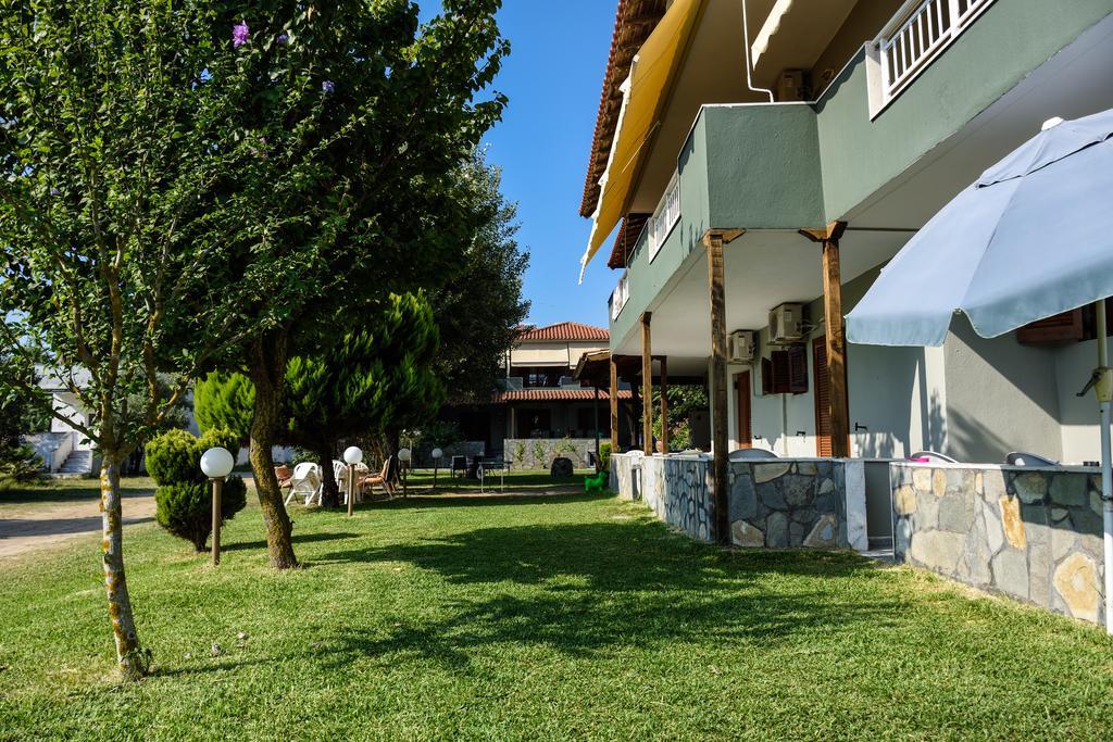 Anna Pousi Studios & Apartment Ormos Panagias Bagian luar foto