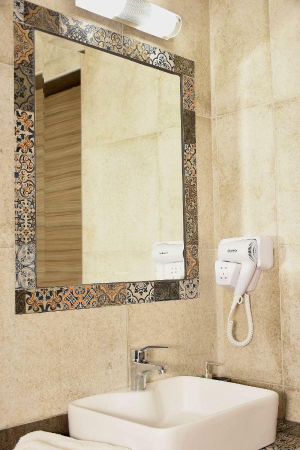 Anna Pousi Studios & Apartment Ormos Panagias Bagian luar foto
