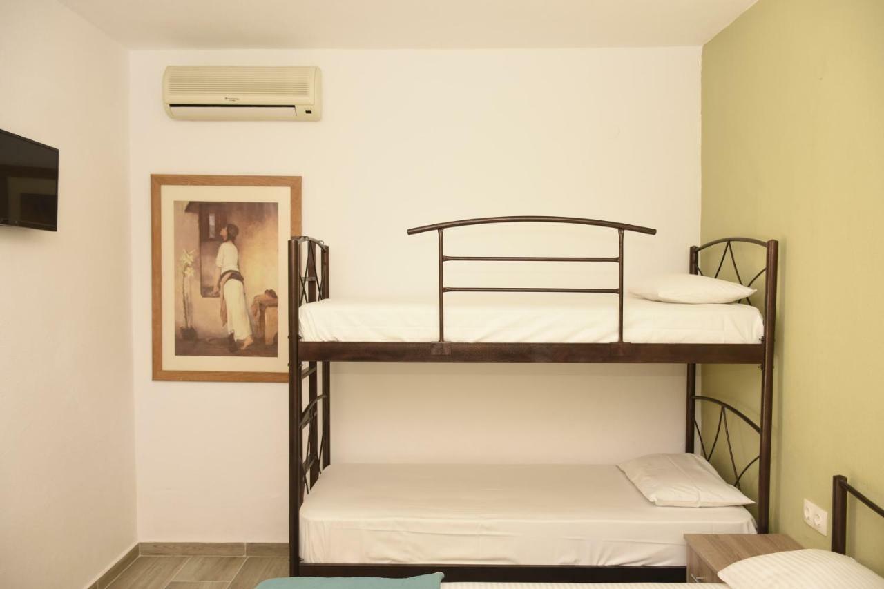 Anna Pousi Studios & Apartment Ormos Panagias Bagian luar foto