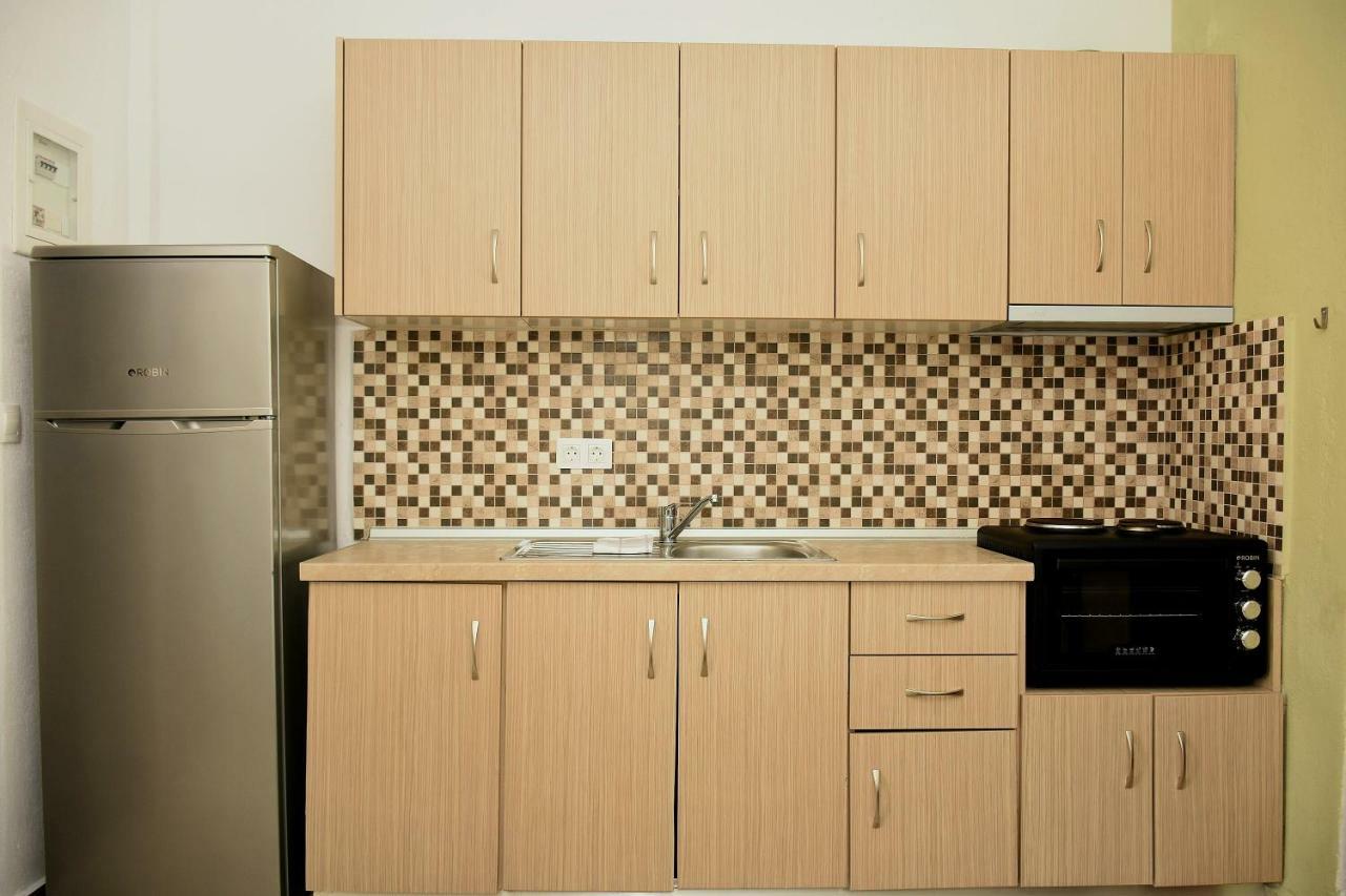 Anna Pousi Studios & Apartment Ormos Panagias Bagian luar foto