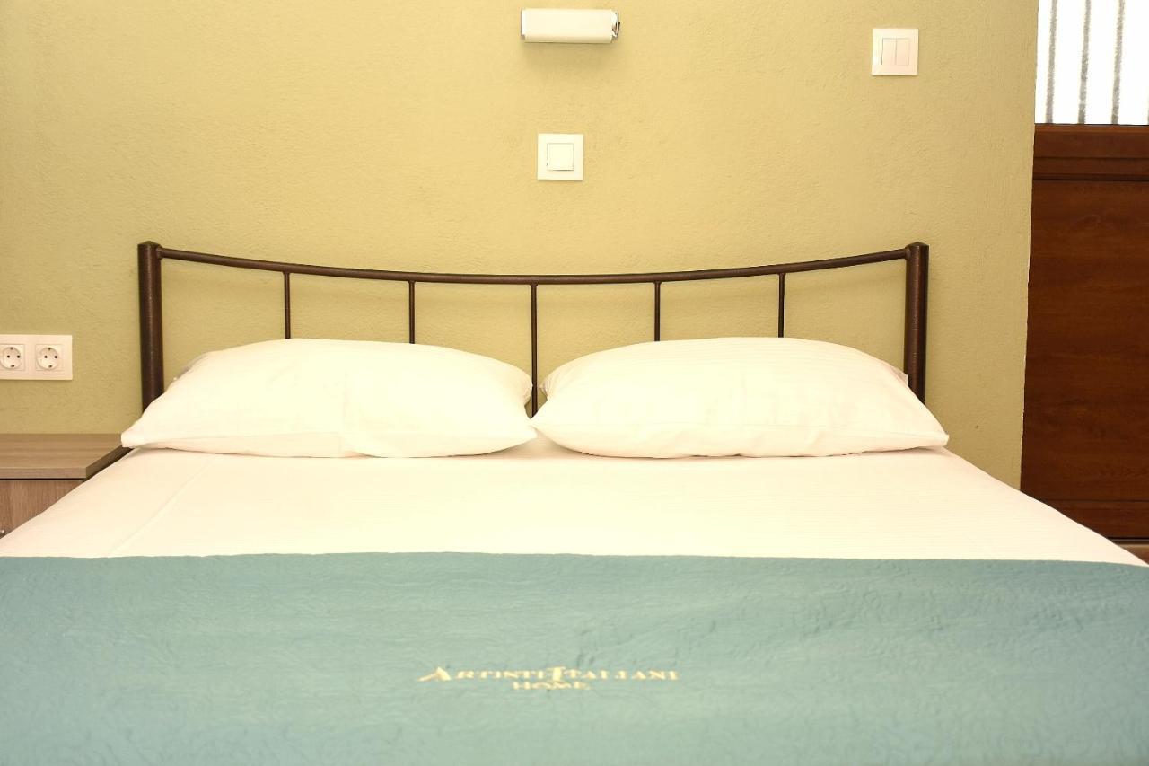 Anna Pousi Studios & Apartment Ormos Panagias Bagian luar foto
